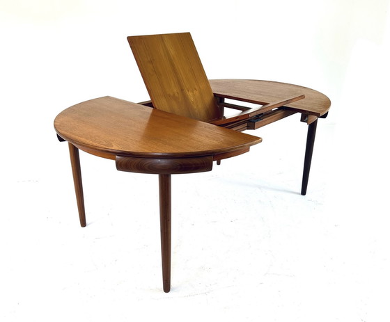 Image 1 of Roundette dining room set, Hans Olsen, Frem Rølje