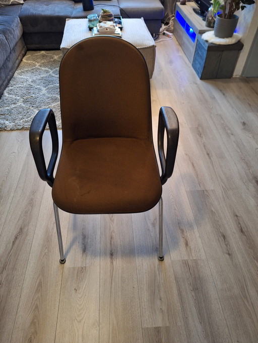 1X Giroflex Stoll Chair