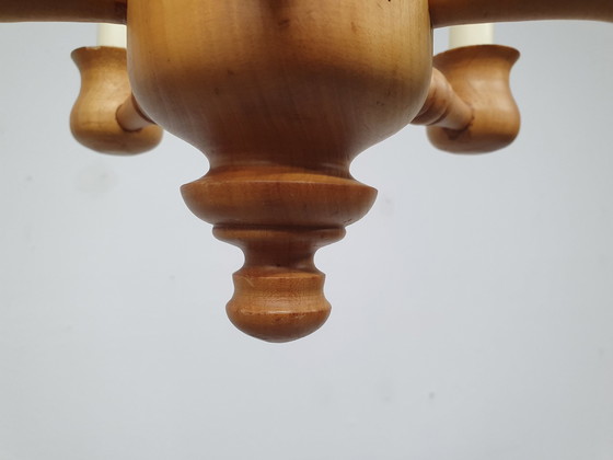 Image 1 of Candeliere in legno di pino. Lampadario vintage fatto a mano.