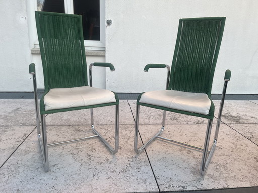 2 pcs Tecta Cantilever Chairs In Fresh Green With Armrests And White Leather Cushions On The Seat, Design By Axel Bruchhäuser