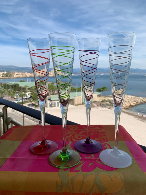4 flûte da champagne colorati Leonardo con motivo a spirale