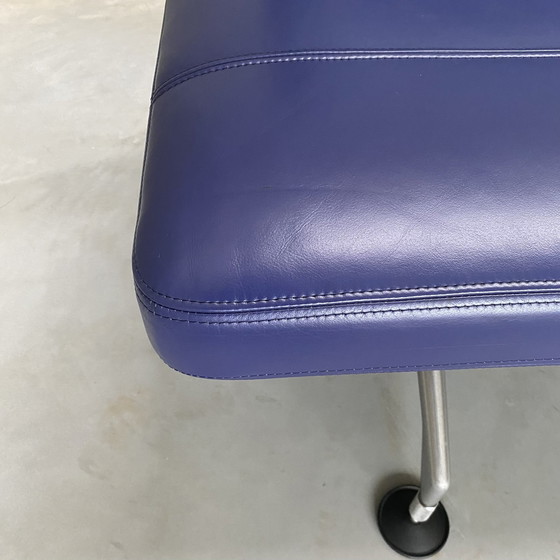 Image 1 of Vitra Area Sofa - The Timeless Splendour by Antonio Citterio en cuir violet