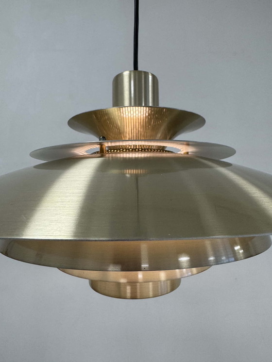 Image 1 of Lampada a sospensione danese vintage in ottone 