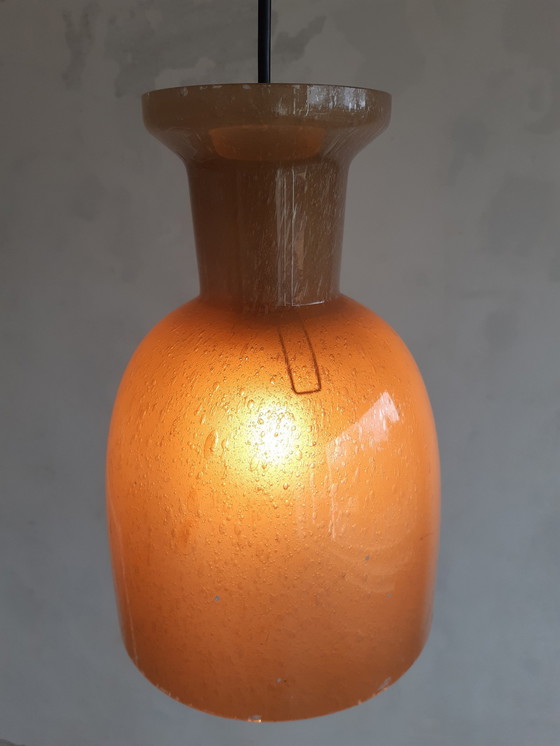 Image 1 of Lampada a sospensione in vetro opalino color sabbia Raak Holland B-1203