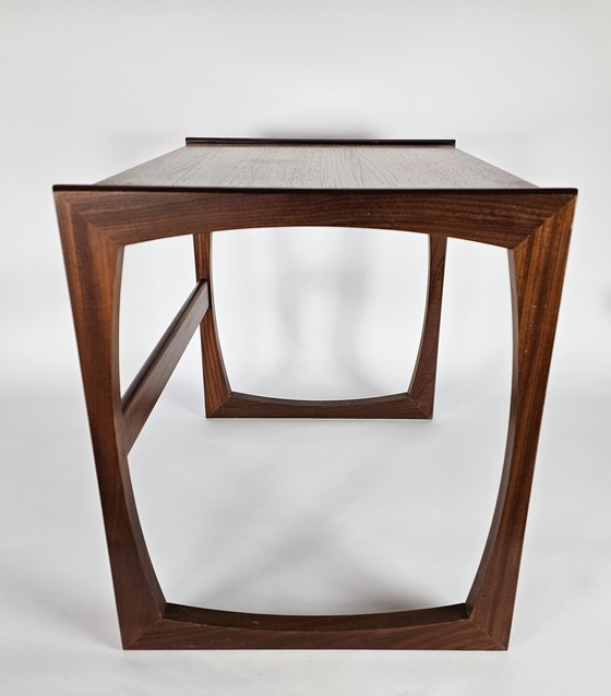 Image 1 of G plan - design Victor Wilkins - tables d'appoint (2) - teck - signé - Angleterre - 60's