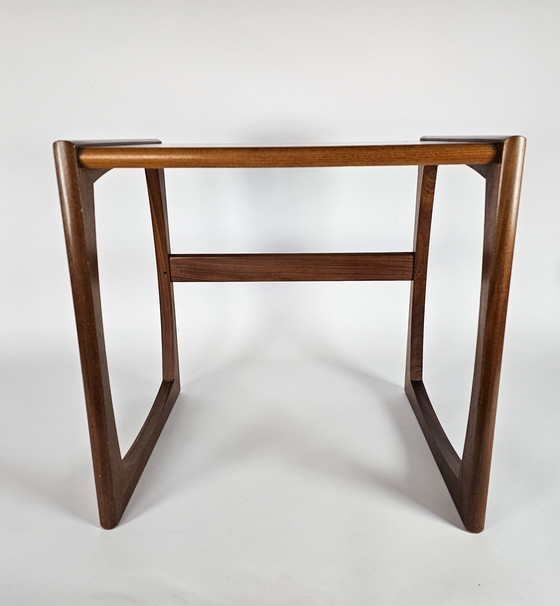 Image 1 of G plan - design Victor Wilkins - tables d'appoint (2) - teck - signé - Angleterre - 60's