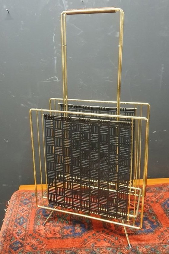 Image 1 of 1178 Immagine 3 di Hollywood Regency Anthracite Magazine Rack Immagine 4 di Hollywood Regency Anthracite Magazine Rack Hollywood