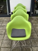 Set Of 4 Dar Style Chairs 
