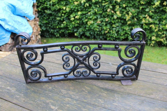 Image 1 of Leendert Ringlever fireplace grate, frog coal kit cast iron