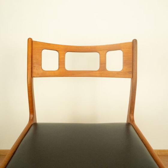 Image 1 of Chaise de table de salle à manger en teck des années 1960 : Design danois par Johannes Andersen pour Uldum 7171