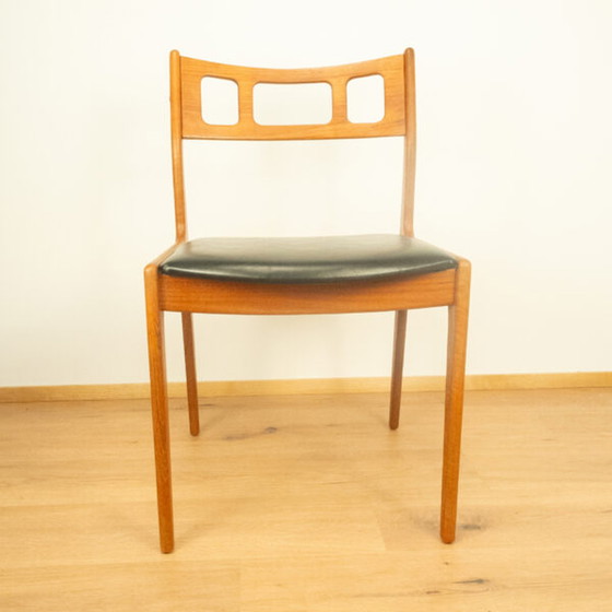 Image 1 of Chaise de table de salle à manger en teck des années 1960 : Design danois par Johannes Andersen pour Uldum 7171