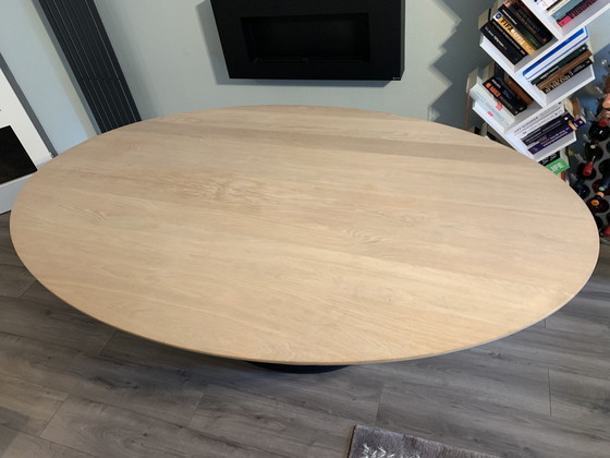 Image 1 of Arco Spazio Ellipse table