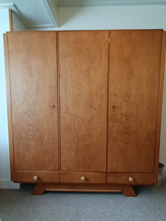 Image 1 of Armoire à linge vintage