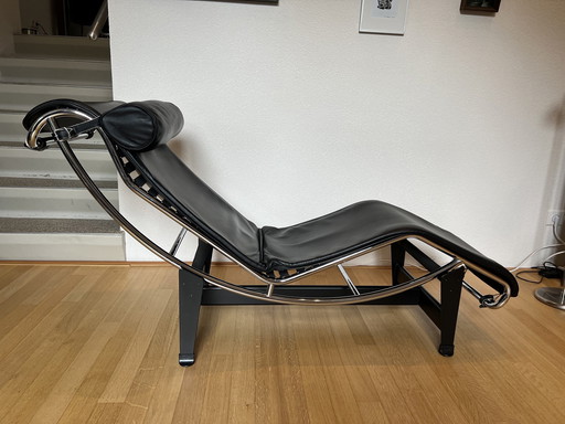 Cassina Lc4 Le Corbusier Chaise Longue Black Leather Chrome