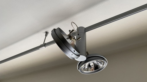 Oligo ceiling track with spotlights