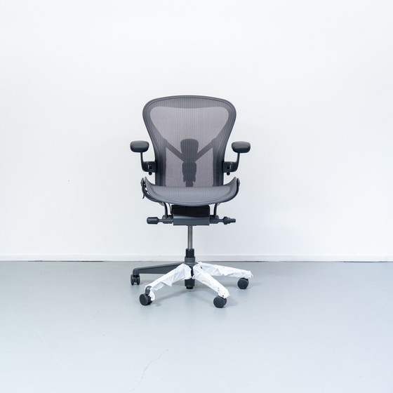 Image 1 of Herman Miller Aeron Remastered office chair