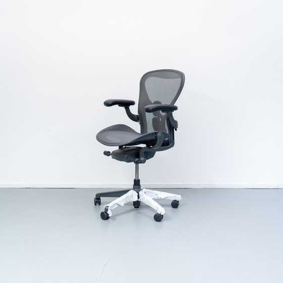 Image 1 of Chaise de bureau Herman Miller Aeron Remastered