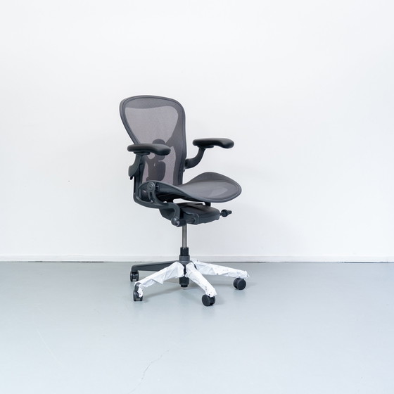 Image 1 of Chaise de bureau Herman Miller Aeron Remastered