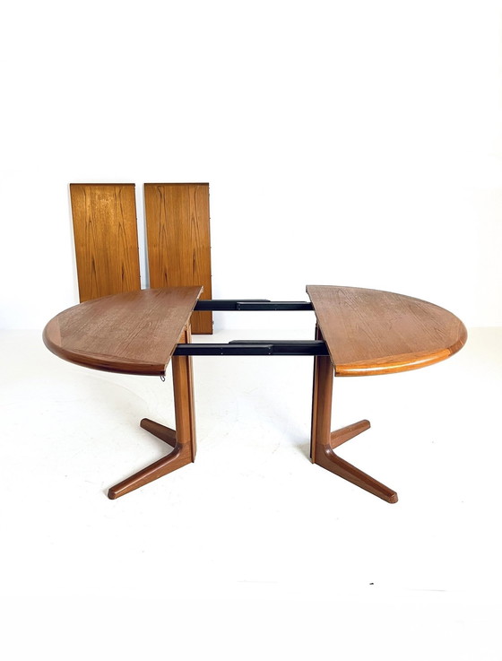 Image 1 of Extendable Danish Dining Table Dyrlund '70