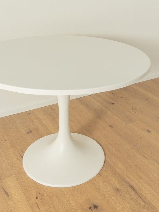 Tulip Dining Table By Lübke