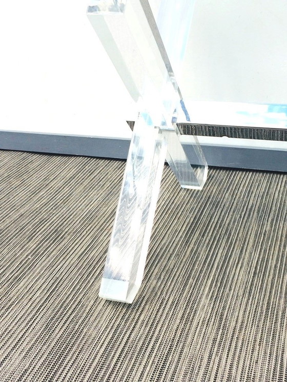 Image 1 of Tavolino basso in plexiglass e vetro. Vintage anni &#39;80