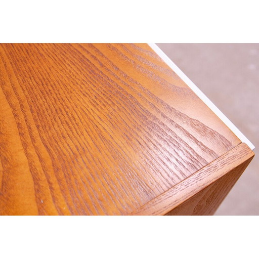 Cómoda vintage de madera de haya y contrachapado para Tatra nábytok, Checoslovaquia 1960