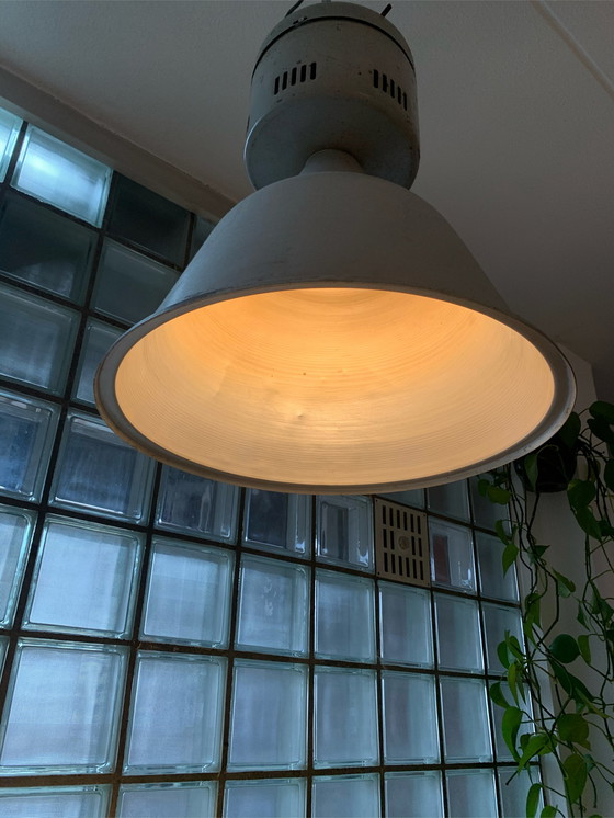 Image 1 of Industrial design table / hanging lamp