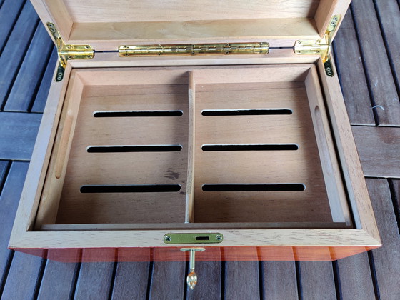 Image 1 of Humidor laccato