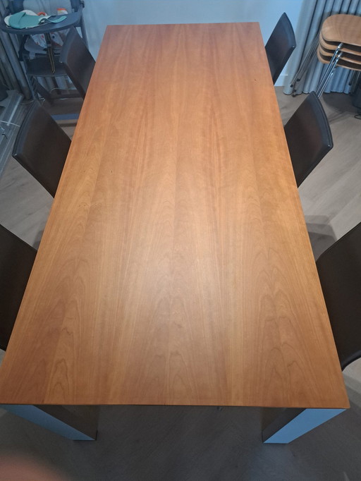 Arco dining table