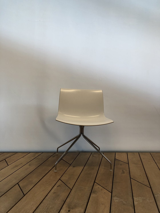 Image 1 of Catifa 46 swivel chair Arper