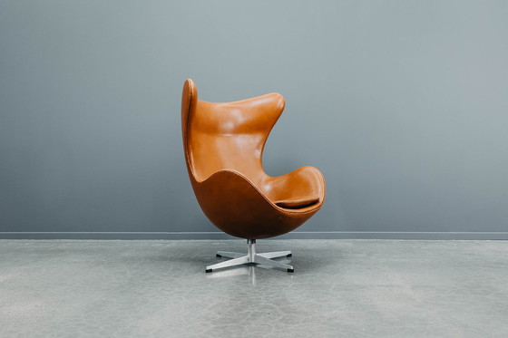 Image 1 of Fritz Hansen Egg chair