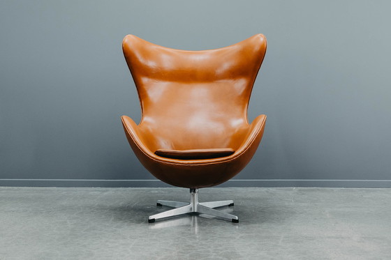 Image 1 of Fritz Hansen Egg chair