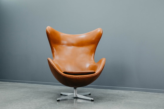 Image 1 of Fritz Hansen Egg chair