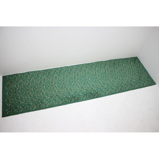 Vintage organic carpet in green fabric 1960