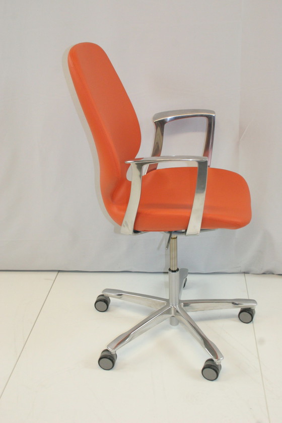 Image 1 of Kinnarps Monroe office chair