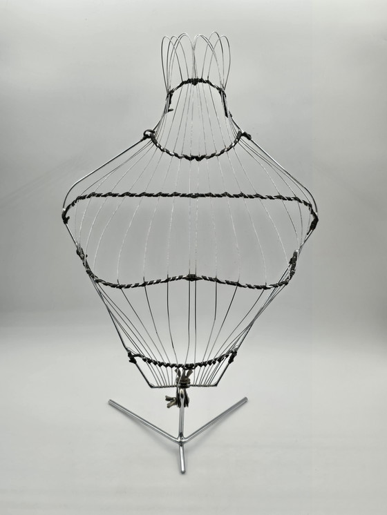 Image 1 of Window Wire Mannequin/Buste (Female) From The 50s On Tripod