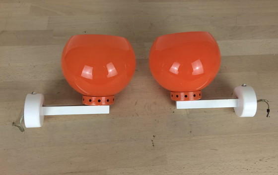 Image 1 of Pair D'Appliques Globes Orange Années 70