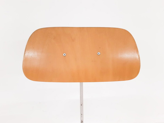 Image 1 of 2x Ahrend de Cirkel drafting stools