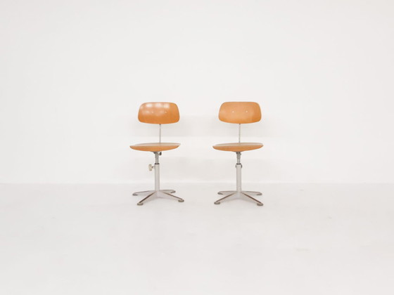 Image 1 of 2x Ahrend de Cirkel drafting stools