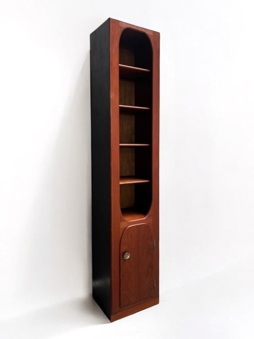 Wardrobe with shelves and door