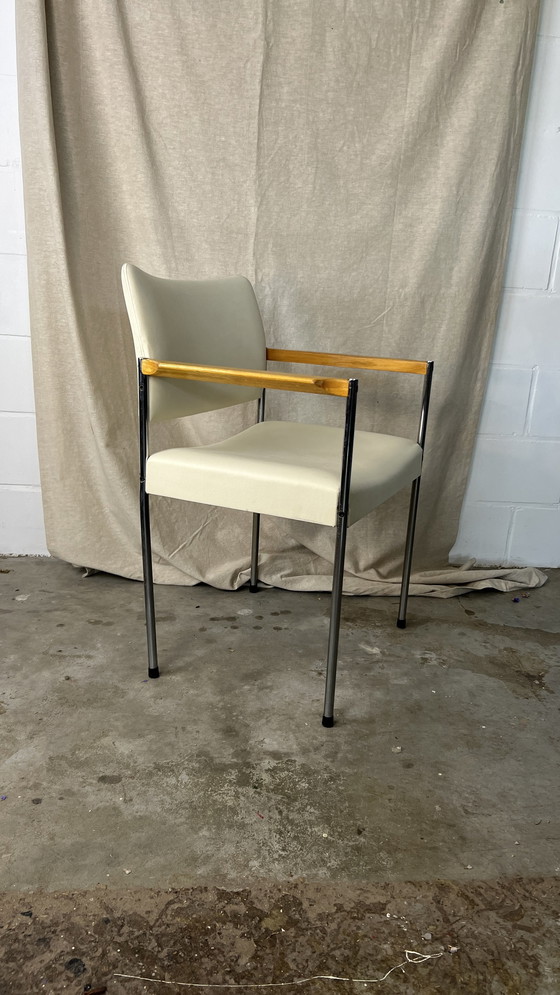 Image 1 of 6x chrome dining chair, white skai upholstery