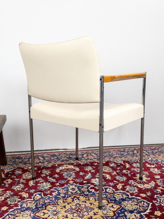 Image 1 of 6x chrome dining chair, white skai upholstery