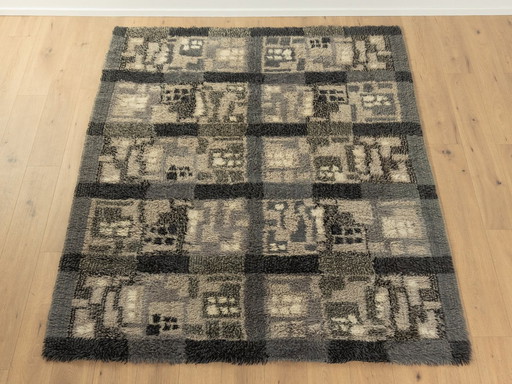  1970S Carpet, 200 X 260 