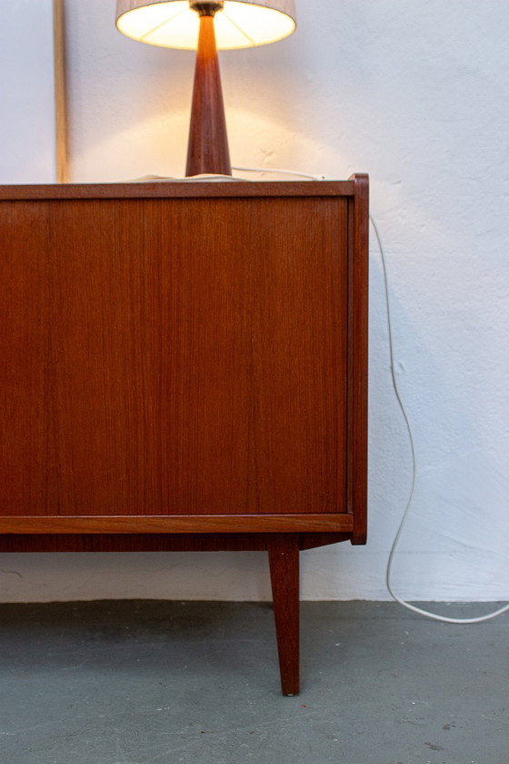 Image 1 of Cassettiera vintage in teak, credenza di metà secolo