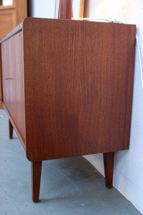 Image 1 of Cassettiera vintage in teak, credenza di metà secolo