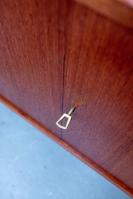 Image 1 of Cassettiera vintage in teak, credenza di metà secolo