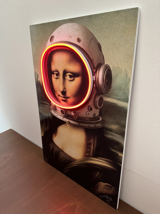 Image 1 of LedMansion Gioconda Astronaut Red PopArt Wall Art Led Lamp