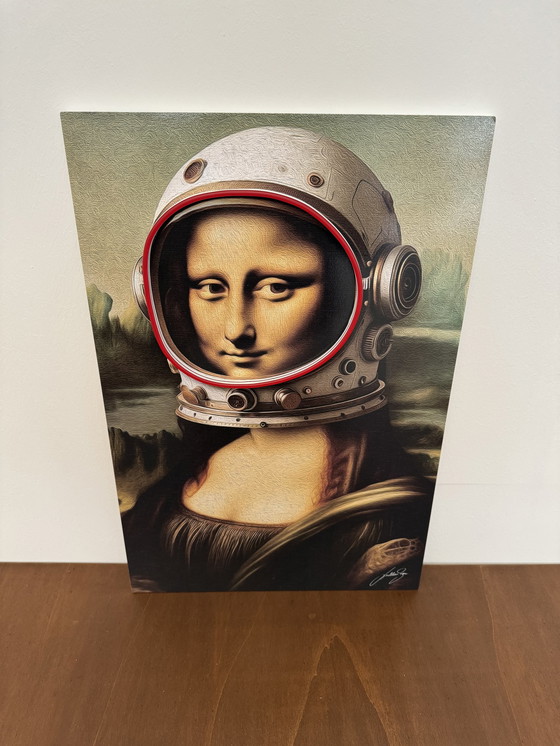 Image 1 of LedMansion Gioconda Astronaut Red PopArt Wall Art Led Lamp