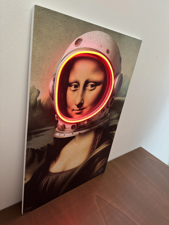 Image 1 of LedMansion Gioconda Astronaut Red PopArt Wall Art Led Lamp