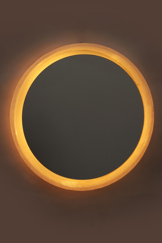 Image 1 of Specchio da bagno rotondo vintage in plexiglass Hillebrand con illuminazione interna.
